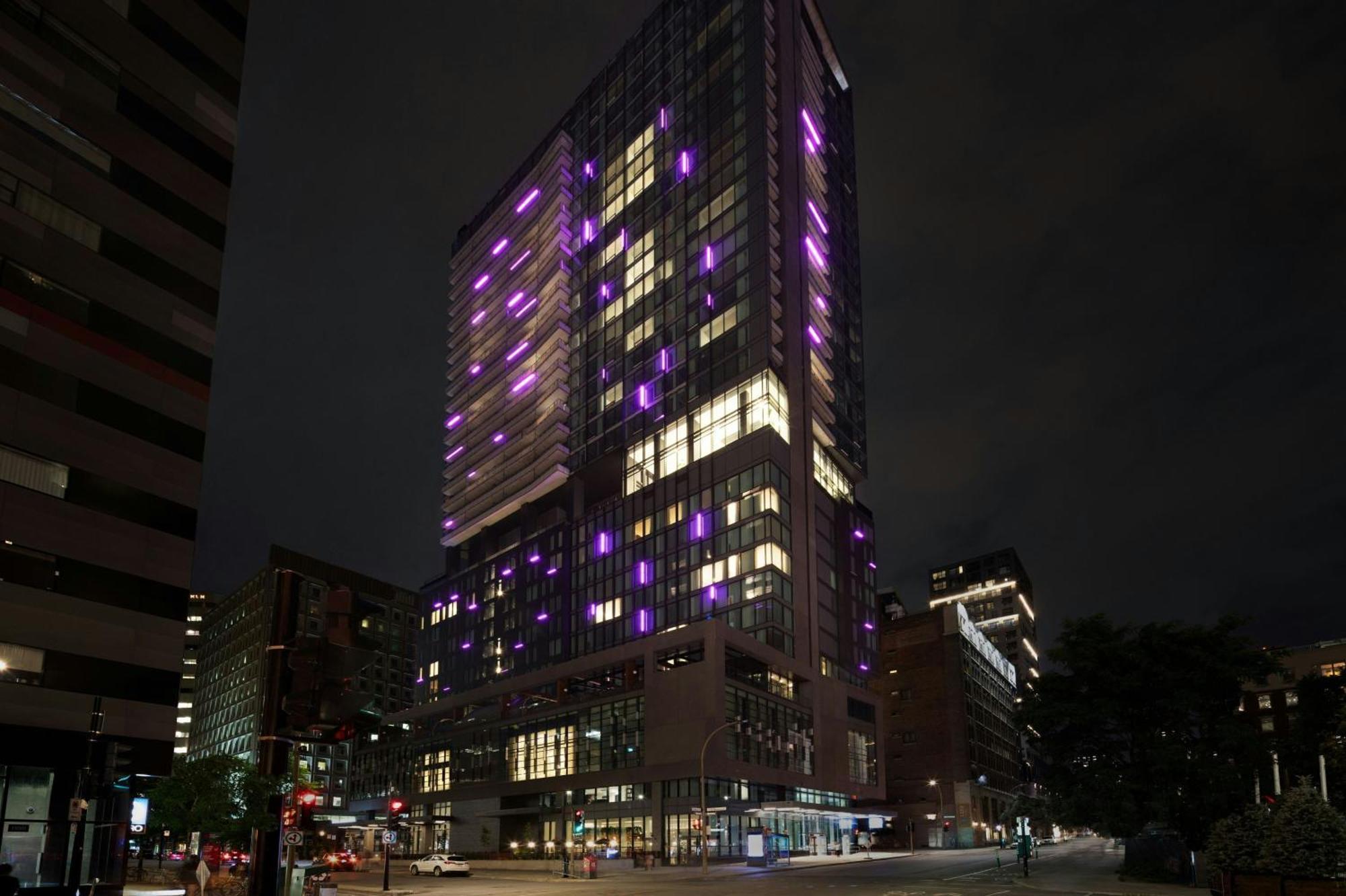 Honeyrose Hotel, Montreal, A Tribute Portfolio Hotel المظهر الخارجي الصورة The Standard East Village at night
